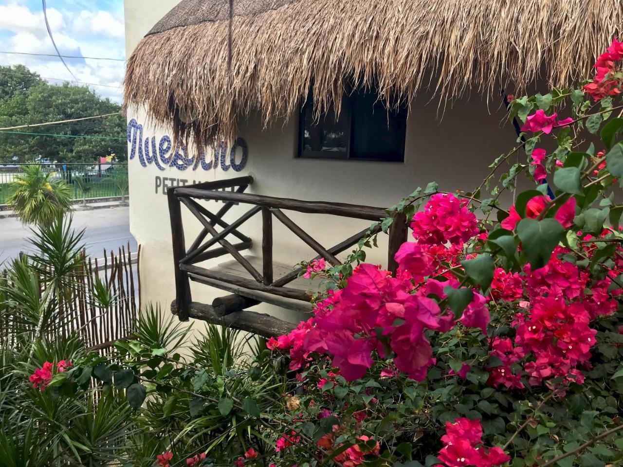 Lo Nuestro Petit Hotel トゥルム エクステリア 写真