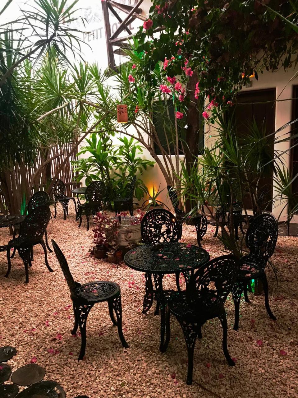 Lo Nuestro Petit Hotel トゥルム エクステリア 写真